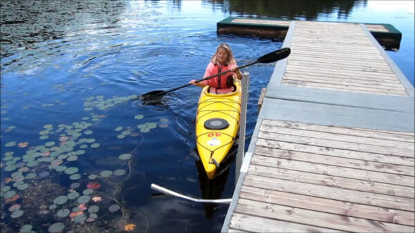 how to get into and out of a kayak